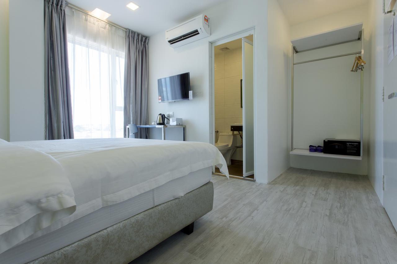 Aloha Hotel Sdn Bhd Pontian Kecil Eksteriør billede