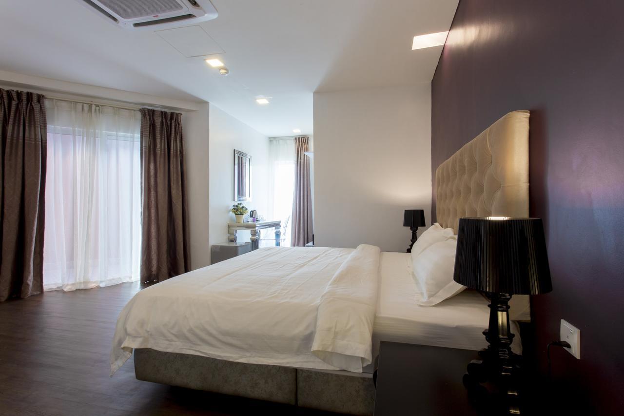 Aloha Hotel Sdn Bhd Pontian Kecil Eksteriør billede